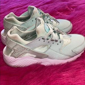 Mint green huaraches